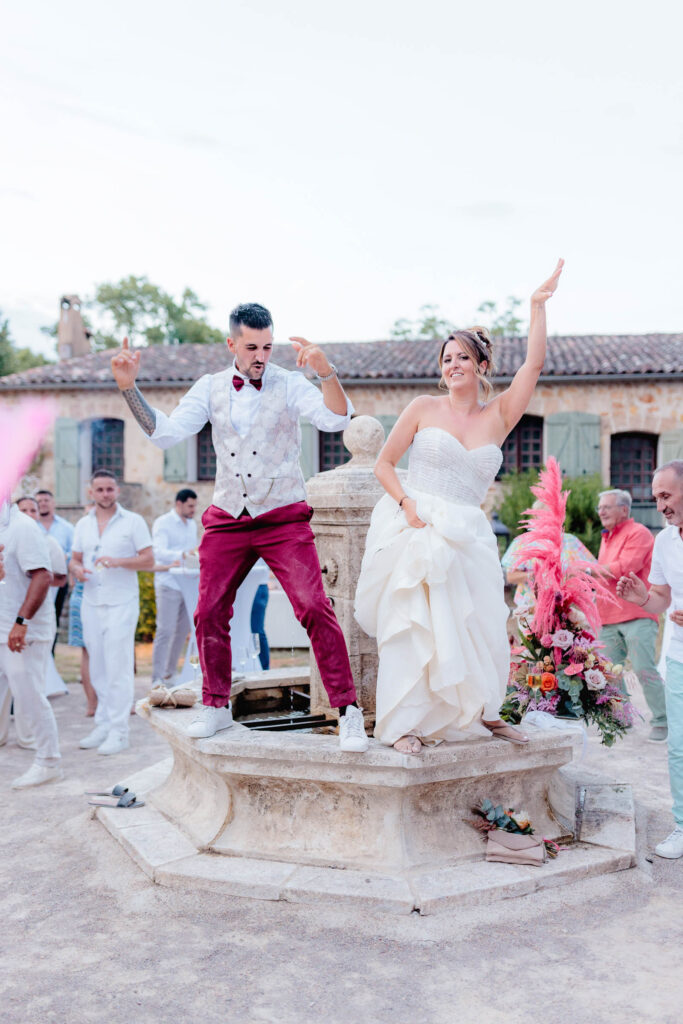 Soirée de mariage au Domaine MP à Lorgues, ambiance festive et naturelle captée avec discrétion